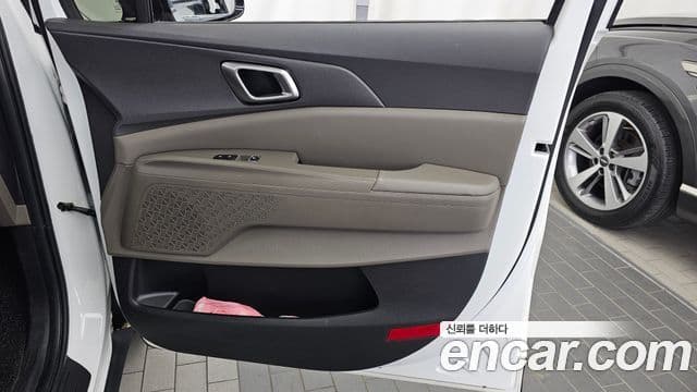 Kia Carnival 2024 — Şəkil 22/32
