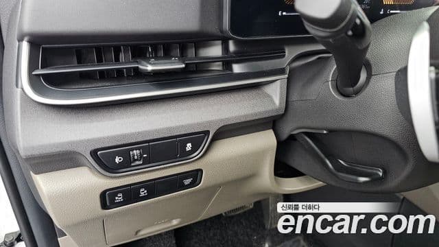 Kia Carnival 2024 — Şəkil 17/32