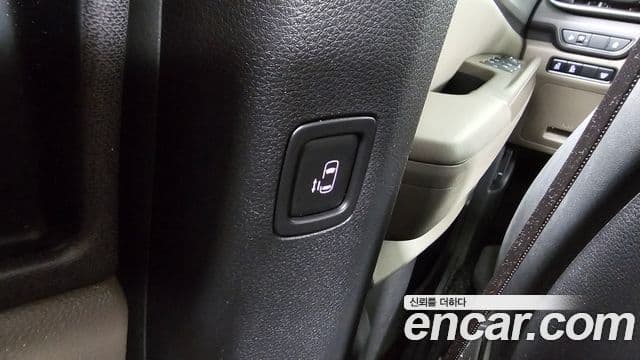 Kia Carnival 2024 — Şəkil 30/32