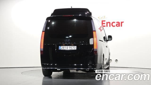 Hyundai Staria 2025 — ფოტო 17/20