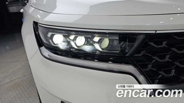 Kia Sorento 2022 — ფოტო 22/34