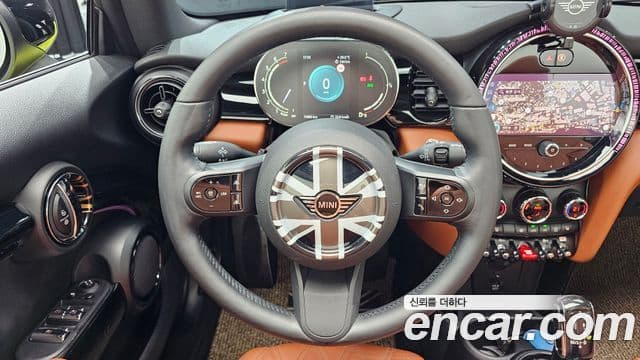 Mini Cooper S Convertible 2021 — Фото 13/20
