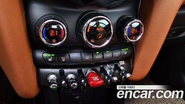 Mini Cooper S Convertible 2021 — Фото 18/20