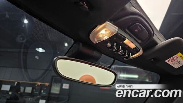 Mini Cooper S Convertible 2021 — ფოტო 21/32