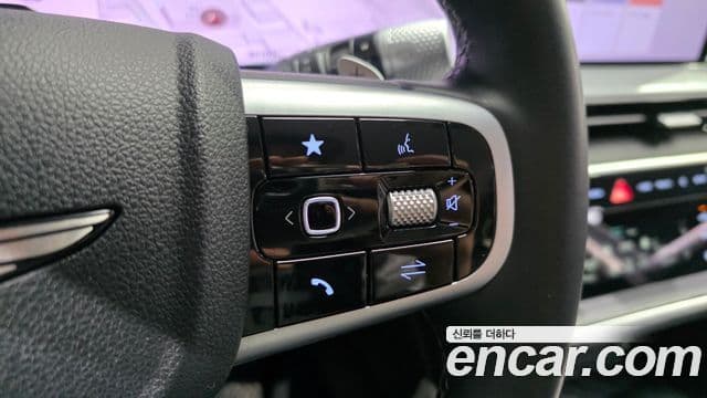 Genesis GV80 2023 — Photo 31/32