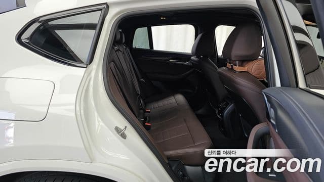 BMW X4 2025 — Photo 29/35