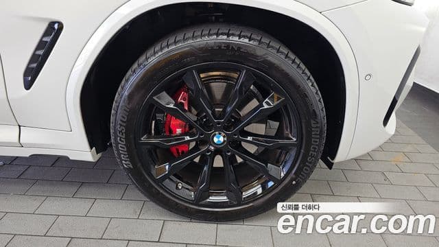 BMW X4 2025 — Photo 21/35