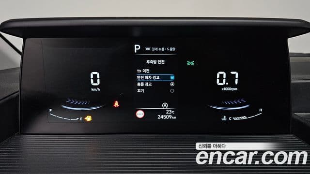 Hyundai Staria 2024 — Фото 8/20