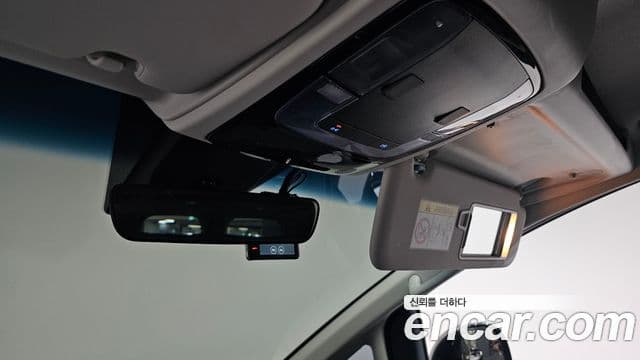 Hyundai Staria 2024 — Photo 8/31