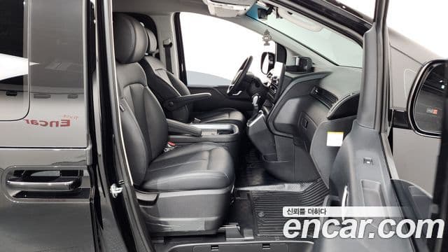 Hyundai Staria 2025 — Фото 11/20