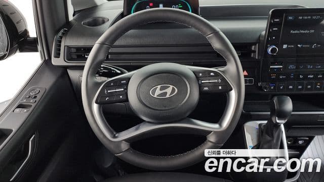 Hyundai Staria 2025 — Фото 13/20