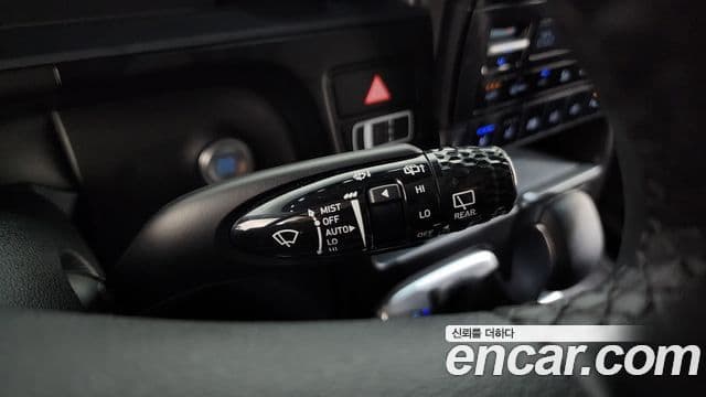 Hyundai Staria 2025 — Фото 17/20