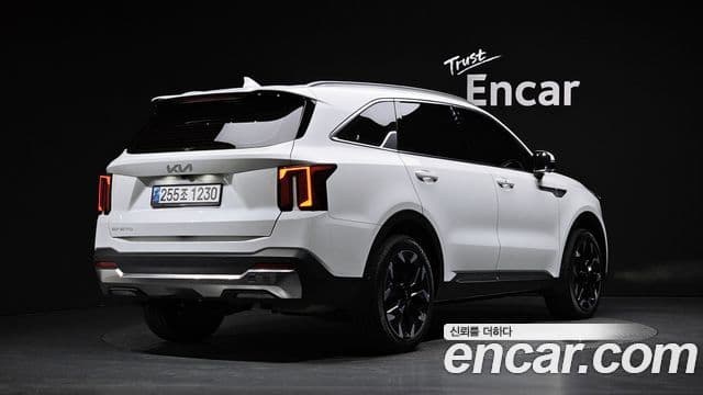 Kia Sorento 2024 — Фото 2/20