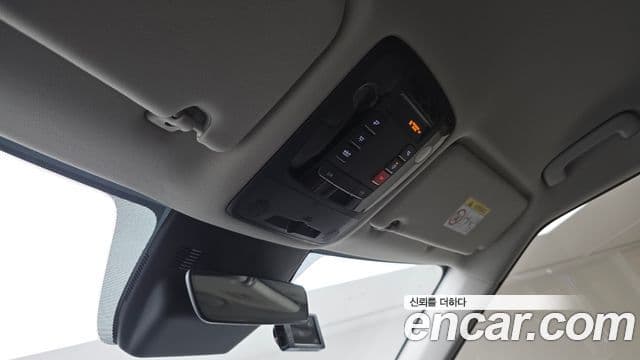 Kia Carnival 2024 — Фото 19/20