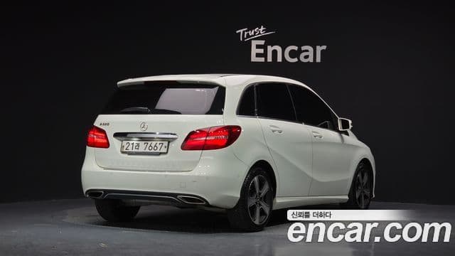 Mercedes-Benz B-Class 2018 — ფოტო 6/29