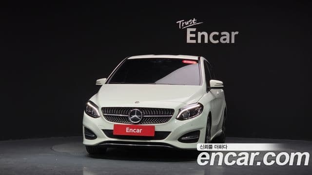Mercedes-Benz B-Class 2018 — ფოტო 16/29