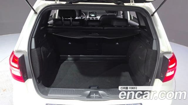 Mercedes-Benz B-Class 2018 — ფოტო 1/29