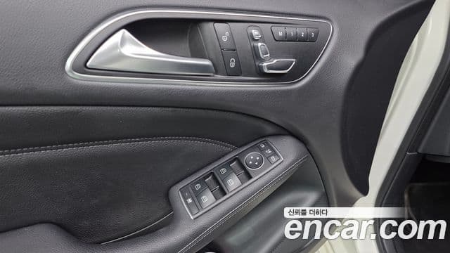 Mercedes-Benz B-Class 2018 — ფოტო 24/29