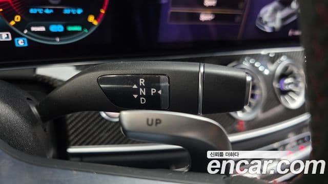 Mercedes-Benz E-Class 2021 — ფოტო 10/20