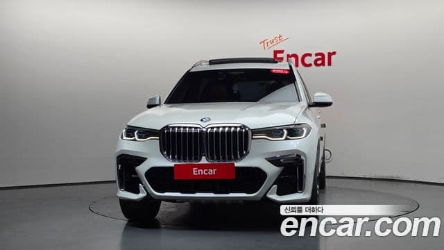 BMW X7 2020 — Photo 26/36