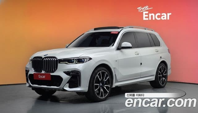 BMW X7 2020 — Photo 30/36