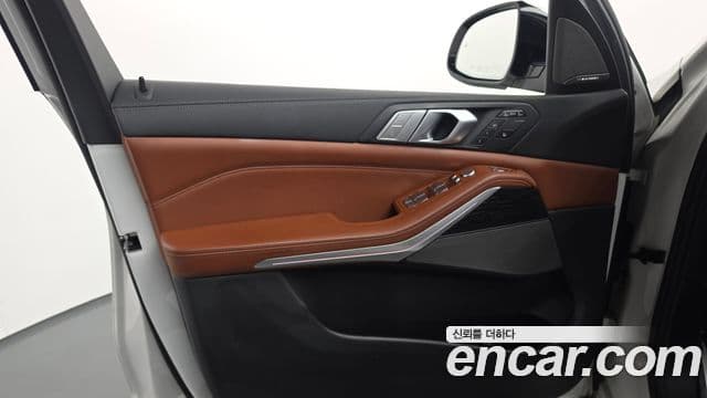 BMW X7 2020 — Photo 14/36