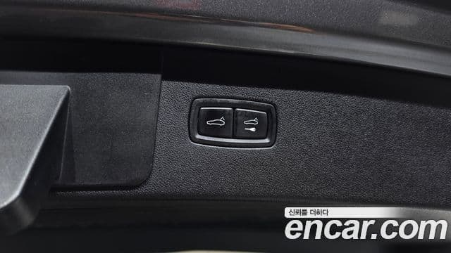 Porsche Cayenne 2020 — Photo 35/35