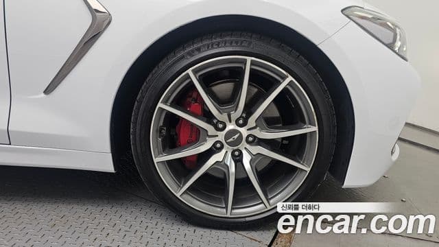 Genesis G70 2018 — Photo 29/31