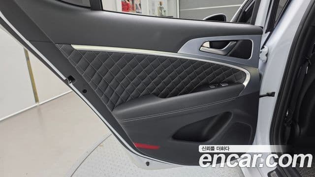 Genesis G70 2018 — Photo 31/31
