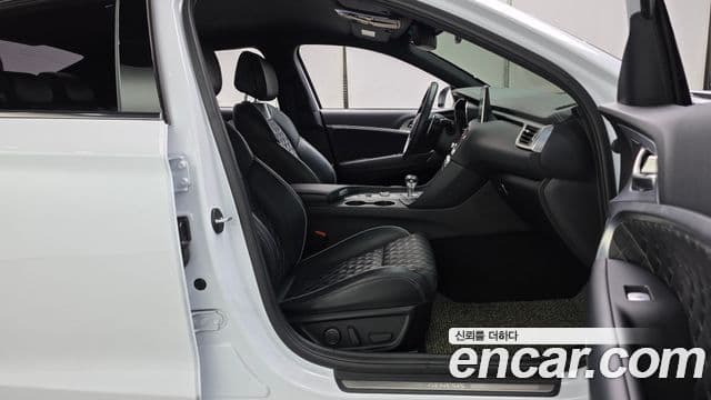 Genesis G70 2018 — Photo 3/31
