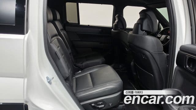 Hyundai Santa Fe 2023 — Şəkil 7/37