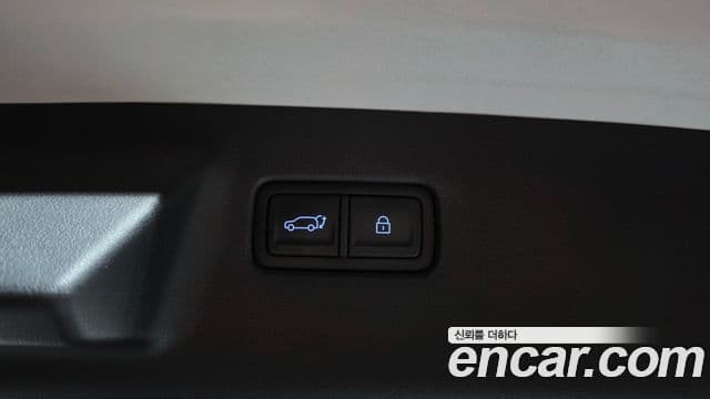 Hyundai Santa Fe 2023 — Şəkil 33/37