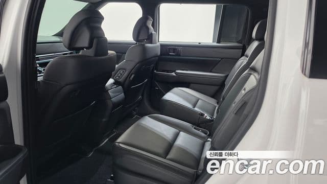 Hyundai Santa Fe 2023 — Şəkil 25/37