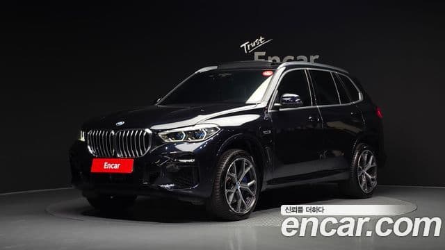 BMW X5 2022 — ფოტო 18/33