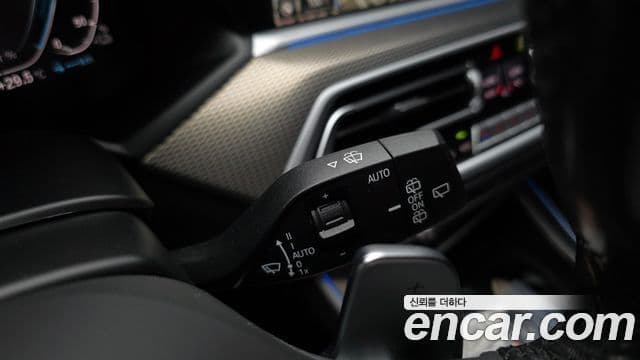 BMW X5 2022 — ფოტო 26/33
