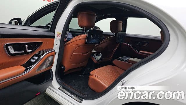 Mercedes-Benz S-Class 2022 — ფოტო 34/36