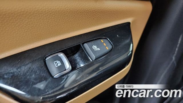 Kia Carnival 2023 — Фото 19/20