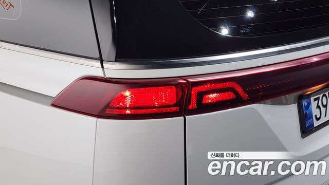 Kia Carnival 2023 — Şəkil 23/35