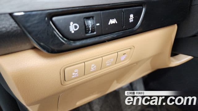 Kia Carnival 2023 — Şəkil 19/35