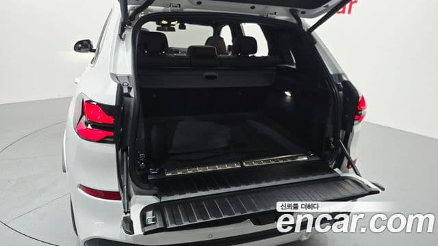 BMW X5 2023 — Photo 38/42