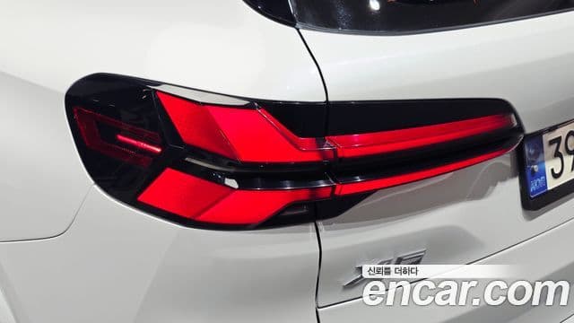 BMW X5 2023 — Photo 18/42