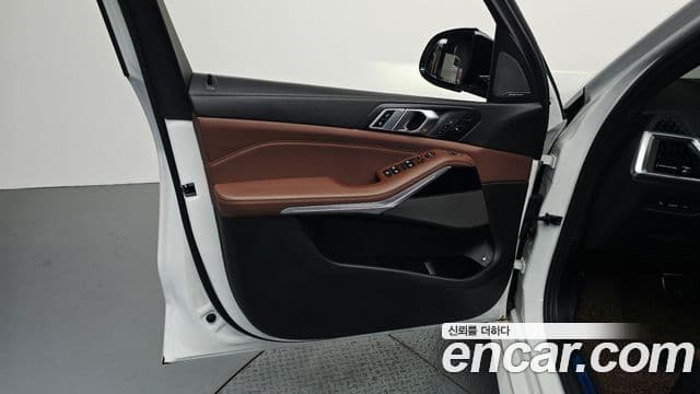 BMW X5 2023 — Photo 14/42