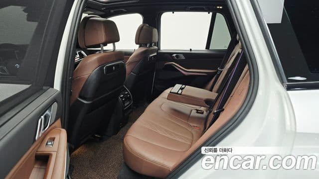 BMW X5 2023 — Photo 24/42