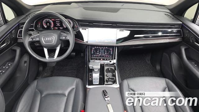 Audi Q7 2023 — Photo 26/41
