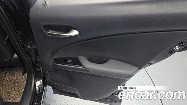 Lexus UX250h 2020 — ფოტო 13/30