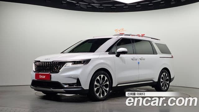 Kia Carnival 2022 — Photo 13/20