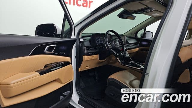 Kia Carnival 2022 — Photo 19/20