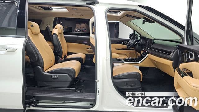 Kia Carnival 2022 — Photo 11/20