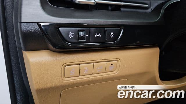 Kia Carnival 2022 — Photo 9/20
