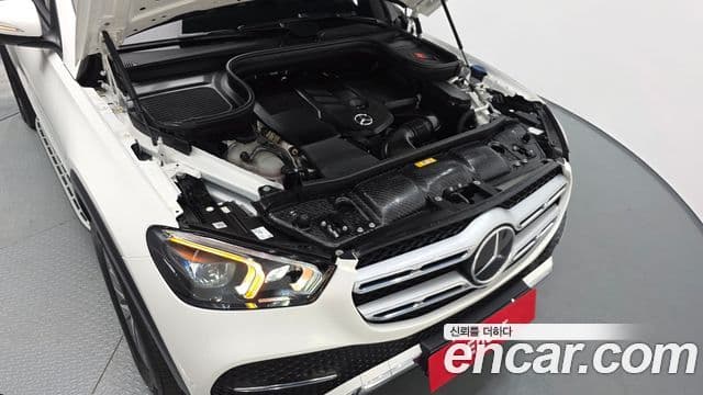 Mercedes-Benz GLE-Class 2023 — Photo 17/41
